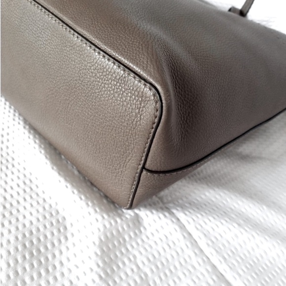 Tory Burch Mcgraw Large Tote In Silver Maple - Picture 4 of 15